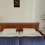 Tondoris Apartments